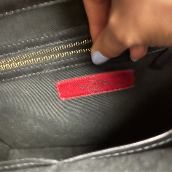 VALENTINO Garavani Black/Gold Large Glam Lock Bag - Picture 9 of 16